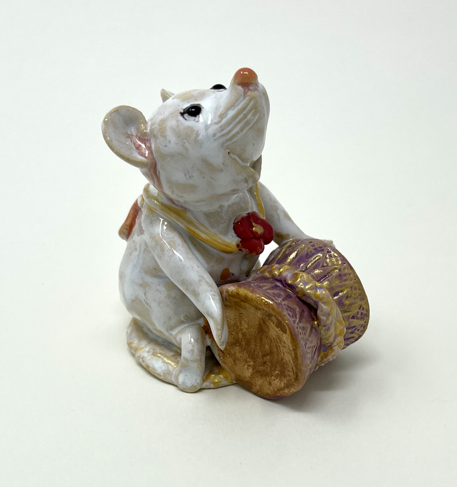 Brigitte Saugstad Mouse sing-24, hand-modelled ceramic statue, sculpture, idol, figurine, mouse -C
