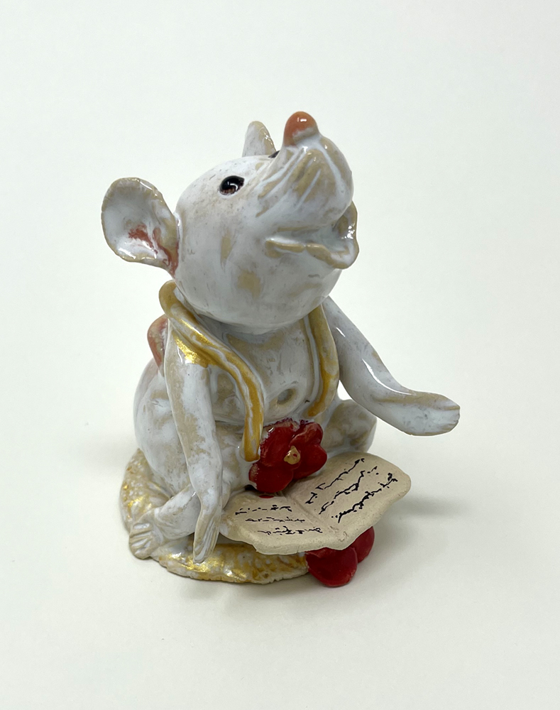 Brigitte Saugstad Mouse sing-24, hand-modelled ceramic statue, sculpture, idol, figurine, mouse -C