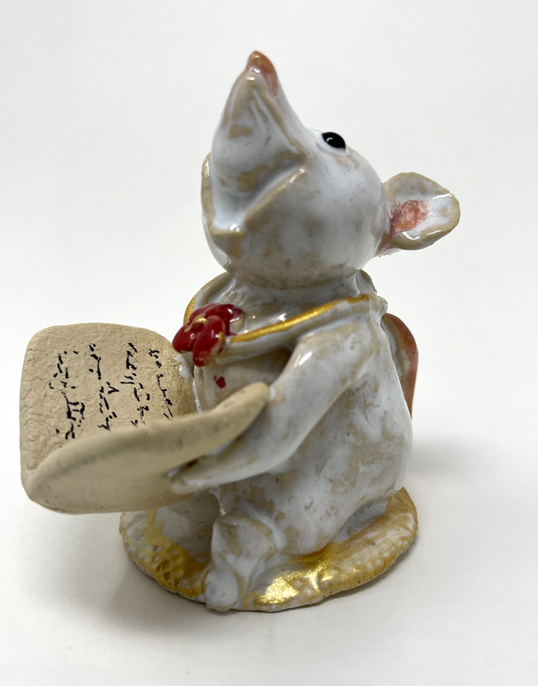 Brigitte Saugstad Mouse singing-20, hand-modelled ceramic statue, sculpture, idol, figurine -B