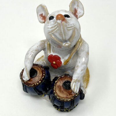 Brigitte Saugstad Mouse tablas-21, hand-modelled ceramic statue, sculpture, idol, figurine -A