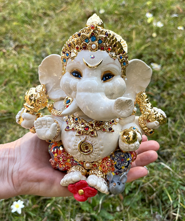 Brigitte Saugstad Ganesha Royal-29 ceramic statue, sculpture, idol, figurine, elephant -G