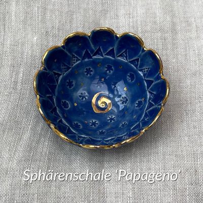 Brigitte Saugstad Papageno-17 round-darkblue ceramic bowl, handmade, unique, original -B