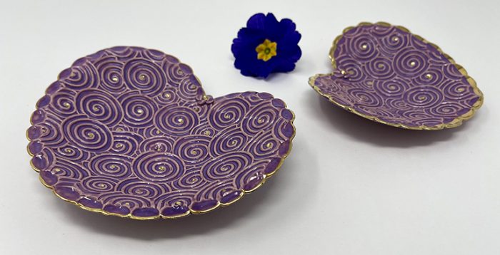 Brigitte Saugstad Papageno-3 pair heart-violet Vienna, ceramic bowls, handmade, unique, original -A